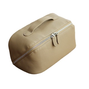 Sac de <span class=keywords><strong>rangement</strong></span> de <span class=keywords><strong>maquillage</strong></span> en cuir PU bon marché direct d'usine de la Chine sac de <span class=keywords><strong>maquillage</strong></span> de grande capacité étui de voyage portable sac cosmétique pour femmes - Product Image 5