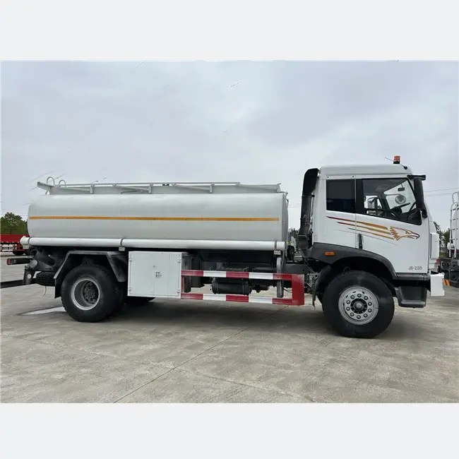 Iyi fiyat FAW 5000 galon satılık yağ tankeri yeni üretilen yakıt Bowser kamyon