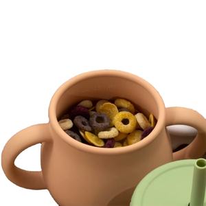 Gobelet à paille créatif pour enfants, anti-chute, avec poignée, en silicone de qualité alimentaire, grande capacité, pour collations, vente en gros 2026 - Product Image 3