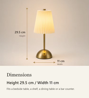 Lampe de table sans fil rechargeable Macaron avec abat-jour plissé, base dorée brossée, bouton poussoir, charge Type-C pour restaurant, café, hôtel