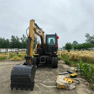 Excavatrice sur roues municipale XE80WG PRO, pelle hydraulique mobile pour travaux de terrassement, installation de canalisations et dégagement de chantier - Product Image 3