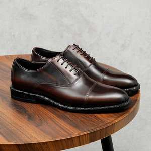 Zapatos Casuales de Otoño con Punta en Pico y Diseño Italiano de Lujo en Cuero Personalizado para Ocasiones Formales, Zapatos para Hombre - Product Image 3