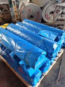 Bâches de couverture de camion robuste Bâche en PE imperméable 200 gsm Lona Poly Tarps en rouleau - Product Image 2