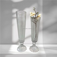 Fournitures de mariage Centre de table Boule de fleurs artificielles rouges avec vase en verre transparent Ensemble pour la décoration de table de banquet de mariage
