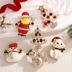 Broches de Noël en alliage de zinc avec strass, motifs Père Noël, chat, bonhomme de neige, sapin, bijoux unisexes pour les fêtes - Product Image 1
