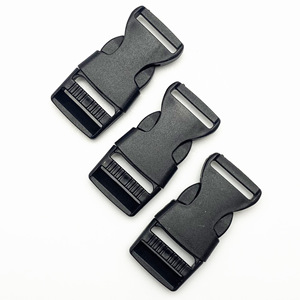 Plastic Side Release Buckle 2.0Cm For Bags Durable <b>Adjustable</b> <b>Strap</b> Fastener - Product Image 1