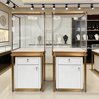 Vitrine de présentation de bijoux en verre sur mesure, table rectangulaire en bois peint blanc, comptoir de présentation de bijoux pour boutique de bijoux