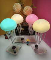 Lampe de chevet méduse silencieuse améliorée avec dégradé RGB, pieds dansants et commande vocale – Lampe LED méduse flottante