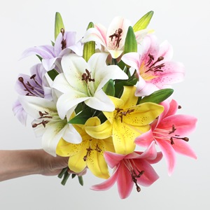 Fleurs de lys artificielles Guanyi, branche unique, en soie, réalistes, accessoires de décoration pour mariage et maison - Product Image 3