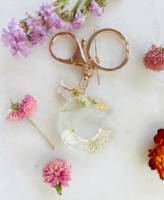 Porte-clés personnalisé en résine avec fleur et pompon, porte-clés lettre florale, porte-clés initial, cadeaux, bijoux, accessoire de sac
