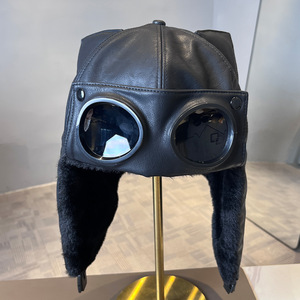 Cappello Invernale Retrò con Paraorecchie in PU, Stile Aviatore, Caldo e Antifreddo, 6 Pannelli, Decorazione con Rivetti, Casual e Personalizzato - Product Image 6