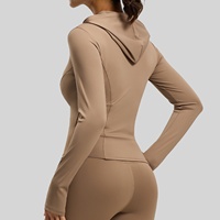 Veste de yoga respirante à capuche pour adultes, printemps-automne, coupe ajustée pour femmes, en spandex/polyester, manches longues, pour la course à pied, le cyclisme et les sports