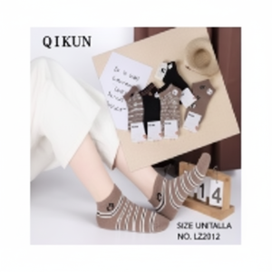 Calzini invernali da donna alla caviglia 10 paia di cotone Nylon e ricamati a righe con stampa Jacquard a cuore modelli traspiranti e caldi - Product Image 1