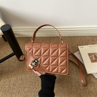 Tas Wanita Ukuran Kecil, Tas Rantai Minimalis Baru, Tas Tangan Kotak Berpola Rhombus Kasual Stylish untuk Wanita