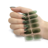 Échantillon Gratuit OEM Personnalisé 12 Bandes de Vernis à Ongles en Gel Autocollantes 3D Imperméables Manucure Rapide Art Français Sûr pour les Enfants