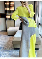 Ensemble décontracté pour femme, haut à manches courtes et jupe longue plissée, coupe ample, élégante, design chic, motif en polyester