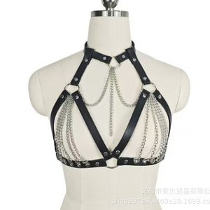 Lencería sexy de cuero con cadenas al por mayor, juguetes alternativos, ropa erótica, juguetes para actuaciones escénicas, armaduras. - Product Image 3