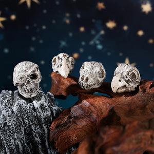 Adornos de resina con forma de calavera de animales en miniatura, decoración de Halloween, accesorios artesanales hechos a mano para interiores - Product Image 3
