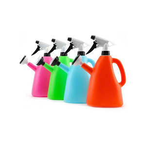 2 liter plastic watering can indoor garden plants Versatile watering can and watering can portable garden tools