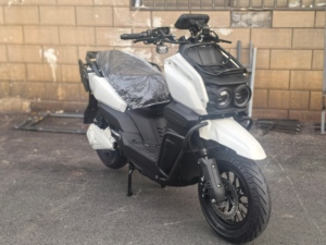 Motocicleta de Largo Alcance, 72V 2000W, 150km de Autonomía, Bicicleta Eléctrica de Alta Potencia para Viajes - Product Image 3