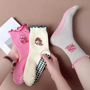 JZVINA Calcetines de Pilates con bonito bordado para mujer, calcetines con puños con volantes y agarre antideslizante de silicona para entrenamiento de Yoga y uso diario - Product Image 2
