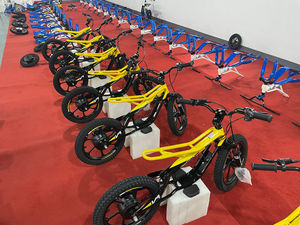 Vélo d'équilibre pliable et réglable en hauteur pour enfants avec trottinette enfant de 12 pouces 30V 653W, vélo d'équilibre facile à transporter V2, trottinette enfant de 12 pouces - Product Image 6