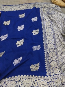 Sari Banarasi 100% Puro, Hecho a Mano, de Chifón Monga, con Intrincada Tejeduría Zari Buta, Lujosa Caída, Compre en Banaras - Product Image 5