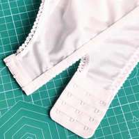 Accessoires haut de gamme pour bas et collants : Jarretelles, Boucles en caoutchouc, Boucles en métal en forme de gourde, Styles scintillants, Bas longs, Bas en soie