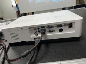 4000 Lumen 3LCD chiếu được xây dựng trong loa cho rạp chiếu phim nhà Movie họp lớp học sử dụng - Product Image 6