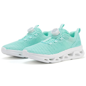 Zapatos deportivos de suela suave de malla transpirable, zapatos ligeros de verano para exteriores, zapatos para escalar, zapatillas de senderismo de talla grande - Product Image 2