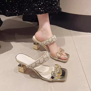 Vente en gros directe d'usine, grandes <span class=keywords><strong>pantoufles</strong></span>, <span class=keywords><strong>pantoufles</strong></span> à bout carré, <span class=keywords><strong>pantoufles</strong></span> de haute qualité pour femmes, <span class=keywords><strong>pantoufles</strong></span> à talons hauts - Product Image 2