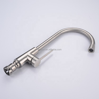 Grifo de Cocina Contemporáneo de Acero Inoxidable 304 con Acabado Cromado Cepillado, Giratorio 360 Grados, Monomando de Agua Fría y Caliente, Montado en el Fregadero