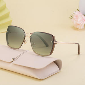 Gafas de Sol para Mujer Dl D6397, Montura de Metal TR, Lentes de Nailon, Protección UV400 Clase 2, Color Negro, Estilo Moderno - Product Image 5