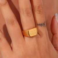 Bagues en acier inoxydable Chevalière personnalisée Plaqué or 11:11 Chevalière ovale Bagues délicates pour femmes Bijoux en or résistant à l'eau