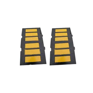 Heavy duty EU Standard 900*500*50mm yellow and black road safety reflective rubber speed hump bump