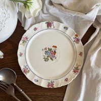 Assiette en céramique de style français, luxe léger, rétro, vintage, à motif floral en dentelle en relief, pour dessert, petit-déjeuner et dîner, compatible micro-ondes, haute qualité