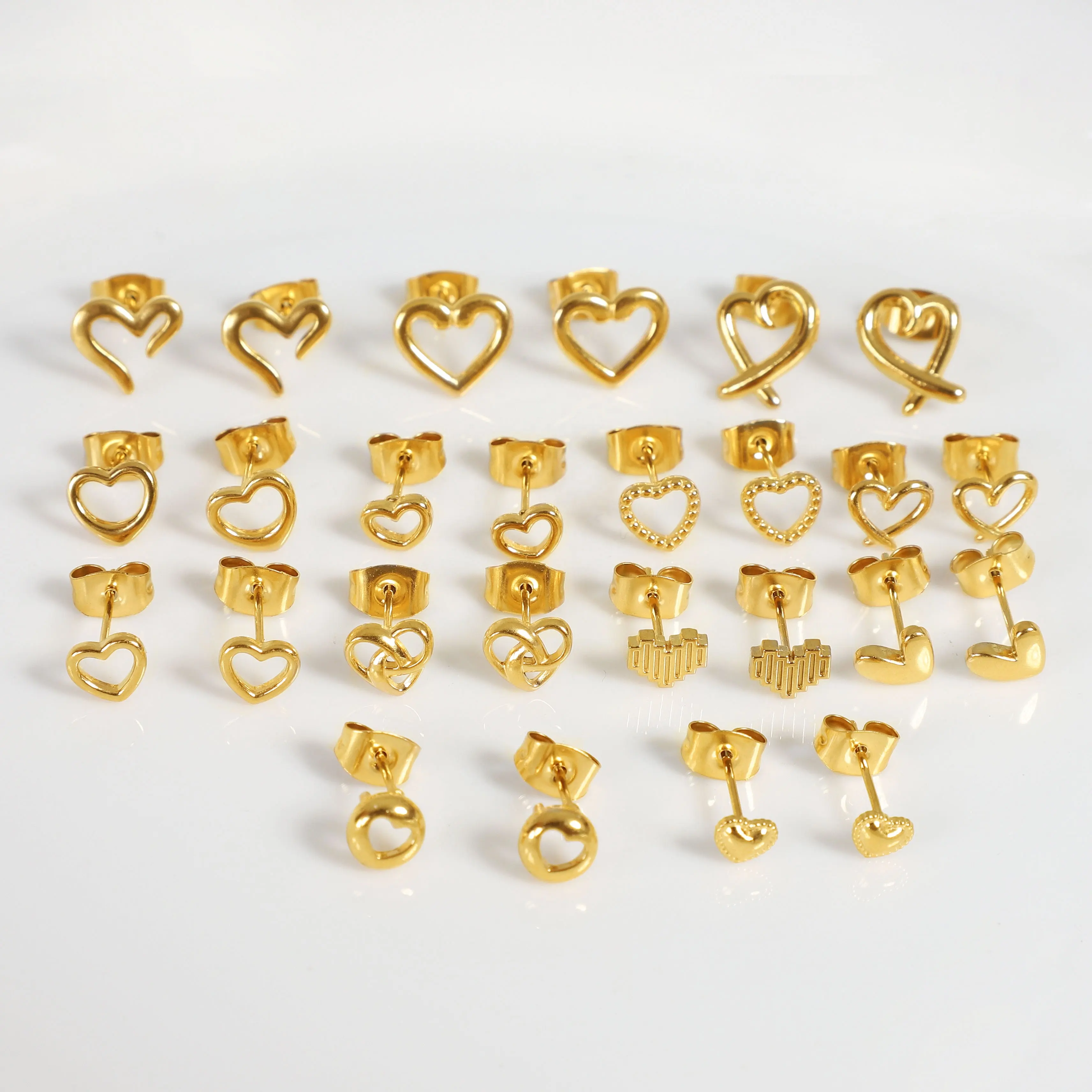 بيع بالجملة الأزياء تصميم بسيط المجوهرات 18 قيراط مطلية بالذهب الفولاذ المقاوم للصدأ لطيف صغير القلب عشيق أقراط للنساء فتاة بالجملة