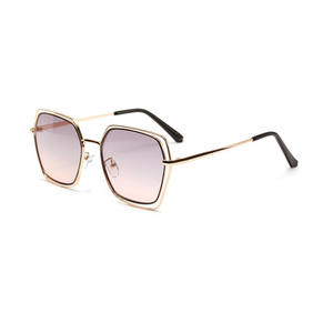 Lunettes de soleil tendance 2021, grandes montures personnalisées, UV400, lunettes de soleil carrées surdimensionnées pour femmes 2021 - Product Image 6