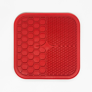Tapis à lécher carré en silicone avec ventouses pour chiens et chats, qualité alimentaire, lot de 2, tapis d'alimentation lente portable - Product Image 5