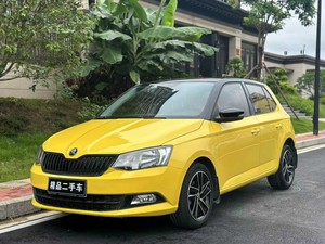 Skoda <span class=keywords><strong>Fabia</strong></span> 1.6L Automatica Edizione Sport Benzina 2016 Usata Guida a Sinistra Gialla Hatchback Pneumatici R15 per Esportazione - Product Image 1