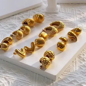 Modische 18K vergoldetes Edelstahlherz geometrische Damenmode-Schmuck-Ohrringe klobiges Statement Wassertropfen-Stäbchen-Ohrringe