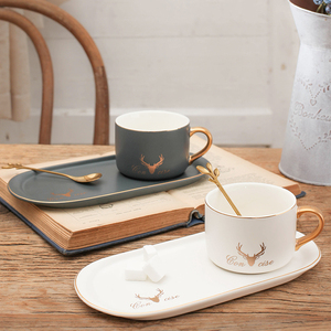 Set Regalo di Tazze da Caffè e Tè in Ceramica Porcellana con Smalto Opaco Minimalista di Lusso da 200ml con Piattino Lungo - Product Image 3