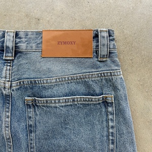Jean en denim bleu personnalisé, coupe droite ample et décontractée pour homme, en coton épais délavé au soleil, style baggy surdimensionné - Product Image 3