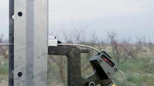 Tensor de alambre ajustable para sistemas de enrejado de viñedos Toda la construcción de metal garantiza durabilidad y rendimiento confiable - Product Image 5