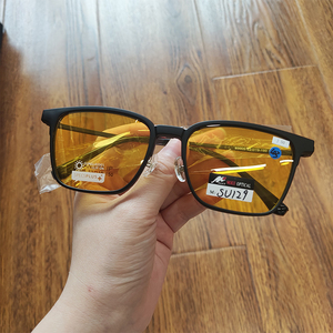 3 trong 1 clip trên kính mát 10G Ánh Sáng Titan <span class=keywords><strong>Ultem</strong></span> Ánh sáng trọng lượng tầm nhìn ban đêm khung quang phân cực hợp thời trang Kính mát 2025 - Product Image 3