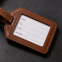 Ensemble Cadeau d'Affaires Personnalisé : Clip de Passeport en Cuir et Étiquette de Bagage avec Logo Personnalisé – Idéal pour Souvenir d'Entreprise et Promotion Créative