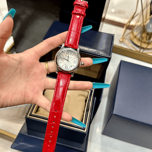 Montres à quartz analogiques rondes pour femmes avec cadran à chiffres romains, éléments flottants et bracelet en cuir gaufré façon croco Chopards - Product Image 2