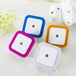 Veilleuse universelle à prise secteur pour chambre à coucher, mini veilleuse LED intelligente avec capteur de mouvement - Product Image 4