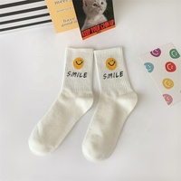 Chaussettes brodées pour femmes, motif floral, visage souriant, confortables, amusantes, style dessin animé, vente en gros