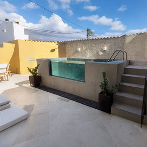 Piscine hors sol ronde avec marches d'entrée en bois et filtre intégré écoénergétique et pompe combinée - Product Image 1